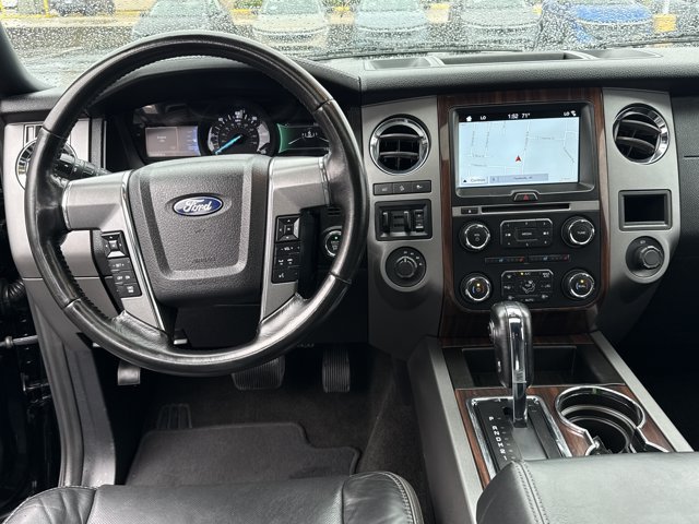 Used 2017 Ford Expedition Platinum AWD/4WD image 8