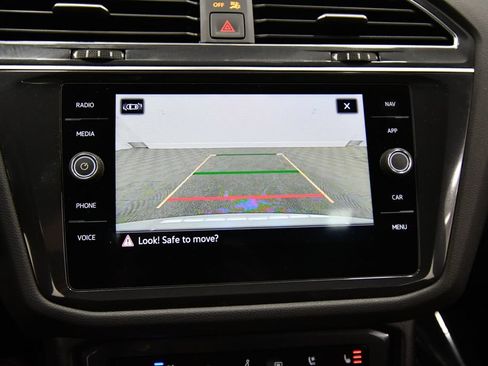 Used 2022 Volkswagen Tiguan SEL R-Line AWD/4WD image 24