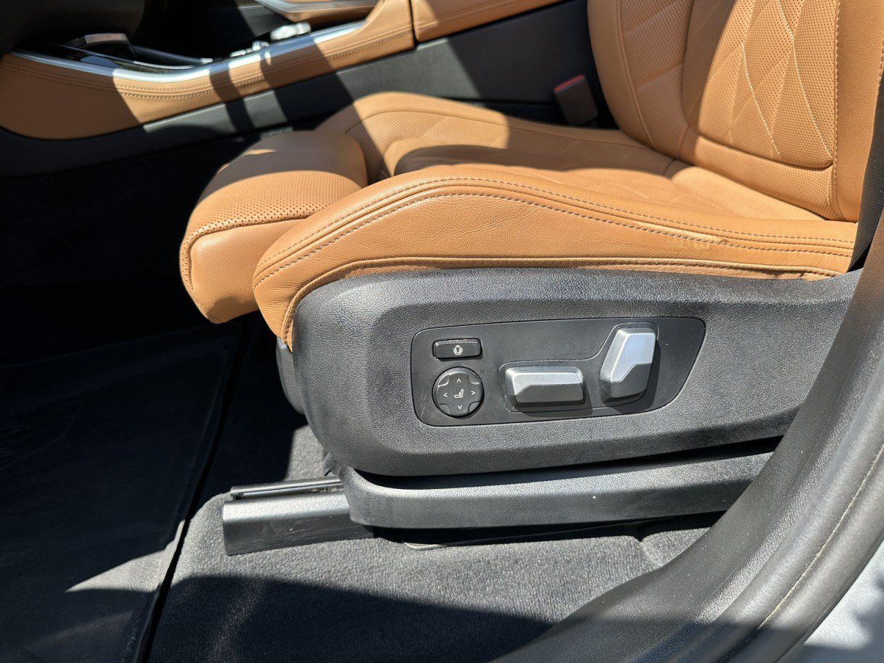 Used 2024 BMW X5 sDrive40i w/ Parking Assistance Package RWD image 43