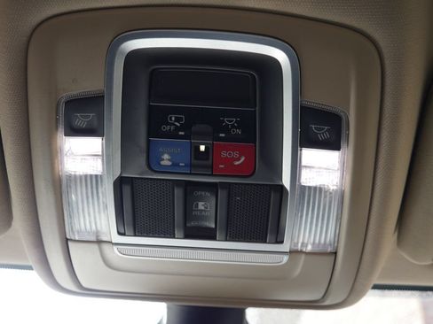Used 2022 RAM 2500 Laramie AWD/4WD image 24