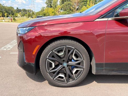 Used 2022 BMW iX xDrive50 w/ Premium Package AWD/4WD image 2