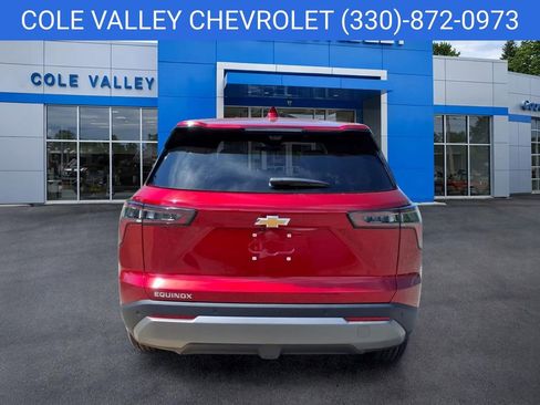 New 2026 Chevrolet Equinox LT w/ Convenience Package II FWD image 4