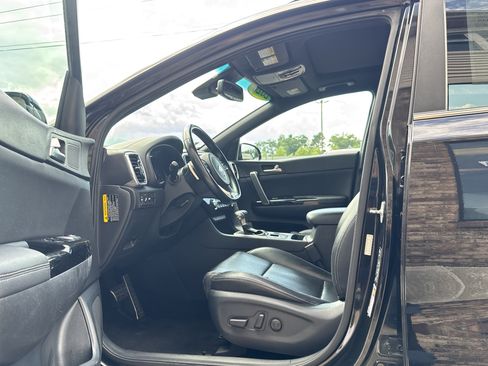 Used 2020 Kia Sportage S w/ S Premium Package AWD/4WD image 9