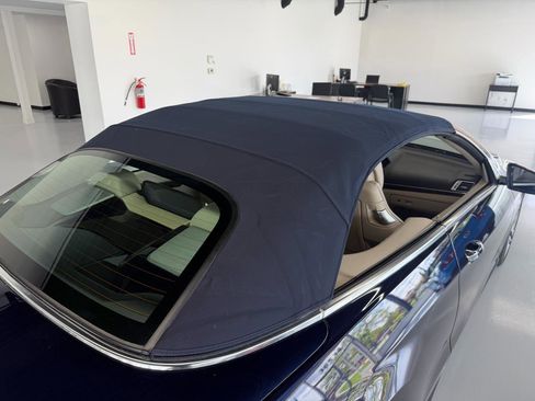 Used 2014 Mercedes-Benz E 550 Cabriolet image 17