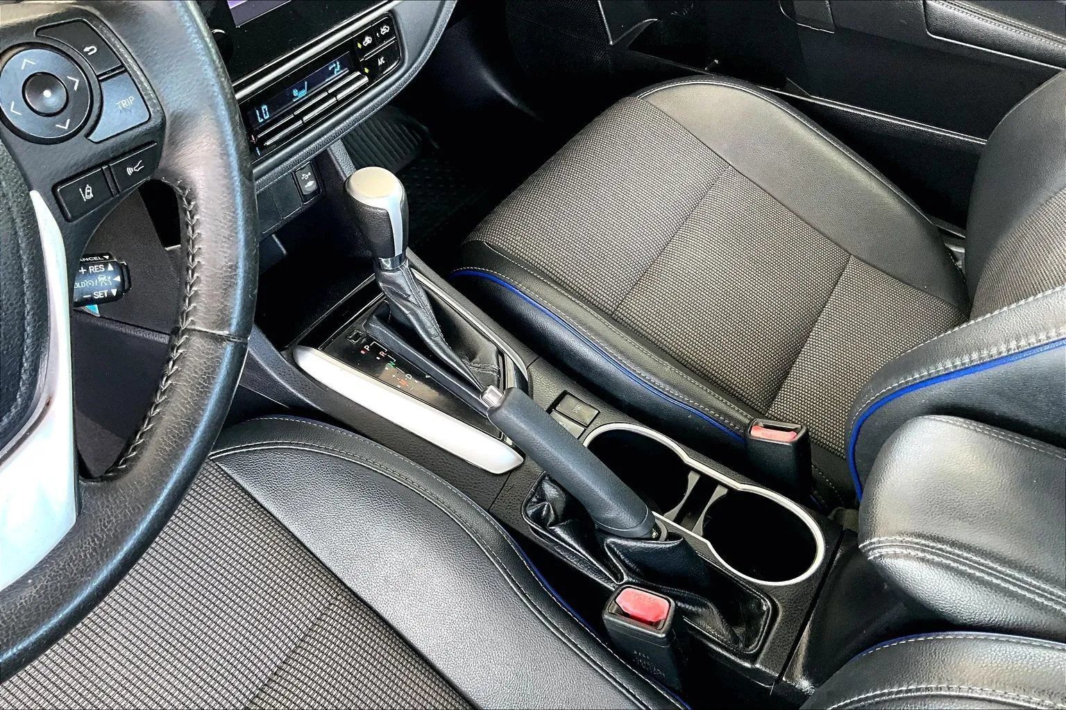 Used 2019 Toyota Corolla SE FWD image 15
