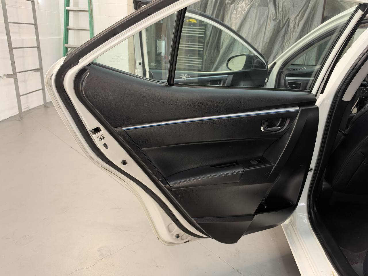 Used 2016 Toyota Corolla S FWD image 29