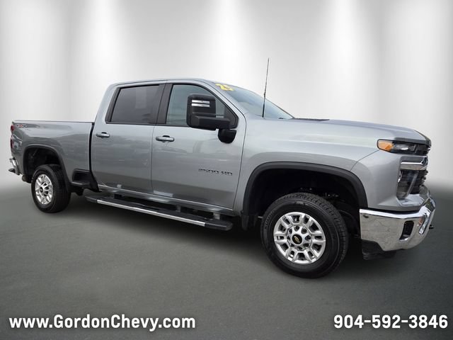 Used 2025 Chevrolet Silverado 2500 LT w/ Convenience Package AWD/4WD image 8