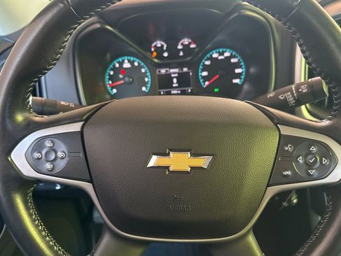 Used 2022 Chevrolet Colorado LT w/ LT Convenience Package AWD/4WD image 21