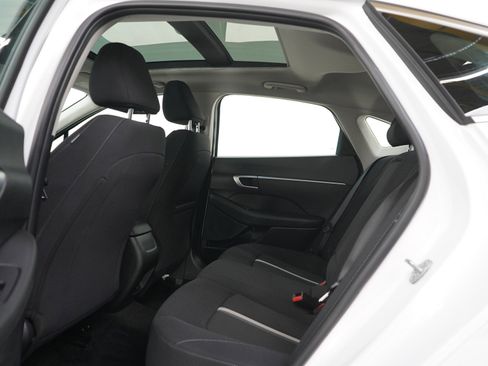 Certified 2024 Hyundai Sonata SEL w/ Convenience Package FWD image 16