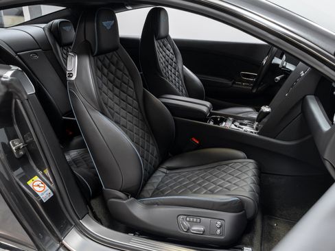 Used 2017 Bentley Continental GT image 20