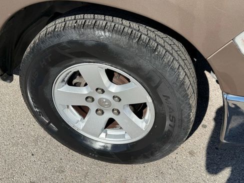 Used 2009 Dodge Ram 1500 Truck SLT image 20