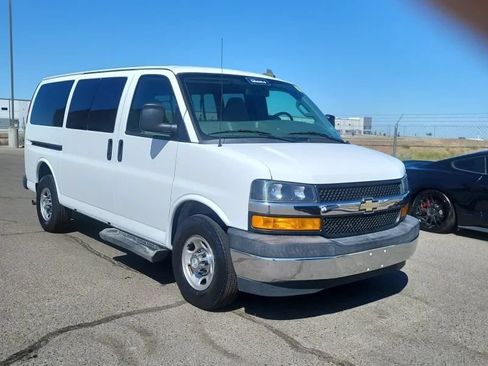 Used 2018 Chevrolet Express 3500 LT w/ LT Preferred Equipment Group RWD image 1