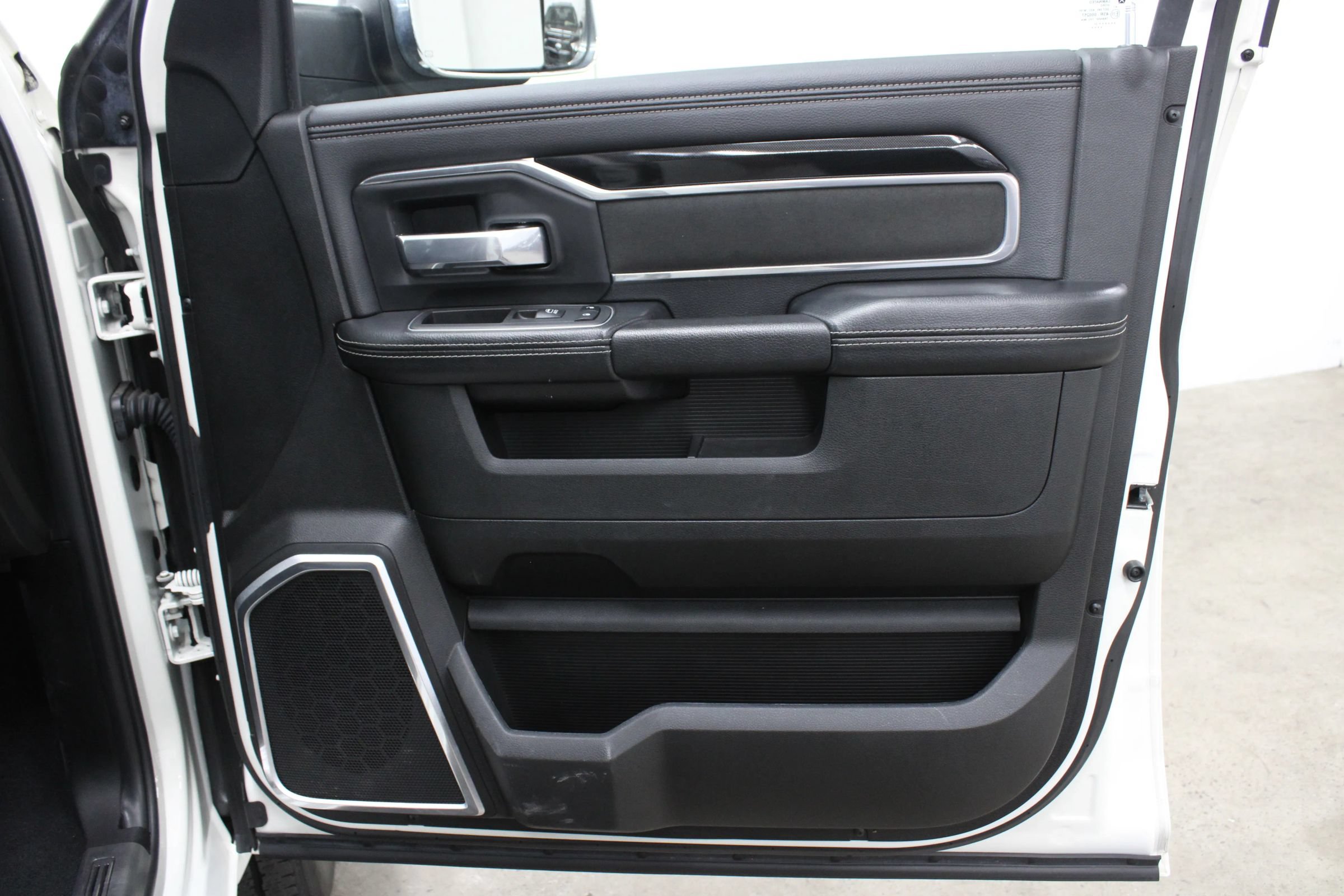 Used 2022 RAM 2500 Laramie AWD/4WD image 14