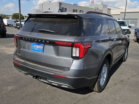 New 2026 Ford Explorer Active w/ Active Comfort Package RWD image 11