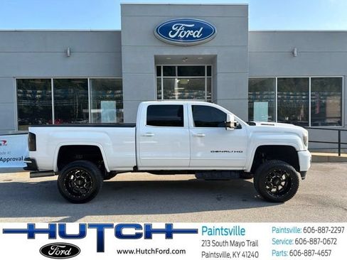 Used 2019 GMC Sierra 2500 Denali w/ Duramax Plus Package AWD/4WD image 2