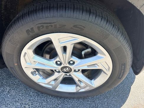 Used 2023 Hyundai Kona SEL w/ Convenience Package AWD/4WD image 9