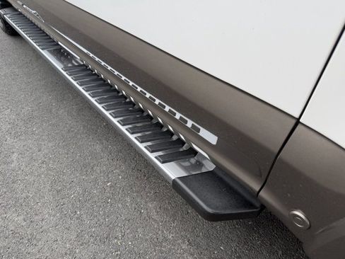 Used 2019 Ford F150 Lariat w/ Equipment Group 502A Luxury image 9