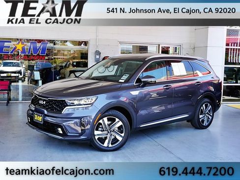 Certified 2022 Kia Sorento SX w/ Panoramic Sunroof Package AWD/4WD image 1