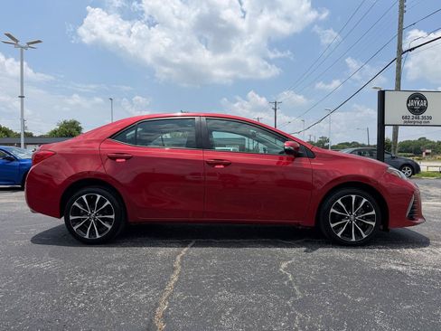 Used 2017 Toyota Corolla XSE FWD image 4