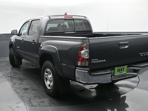 Used 2015 Toyota Tacoma PreRunner image 4
