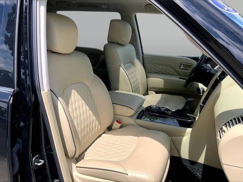 Used 2020 INFINITI QX80 Luxe w/ Sensory Package AWD/4WD image 8