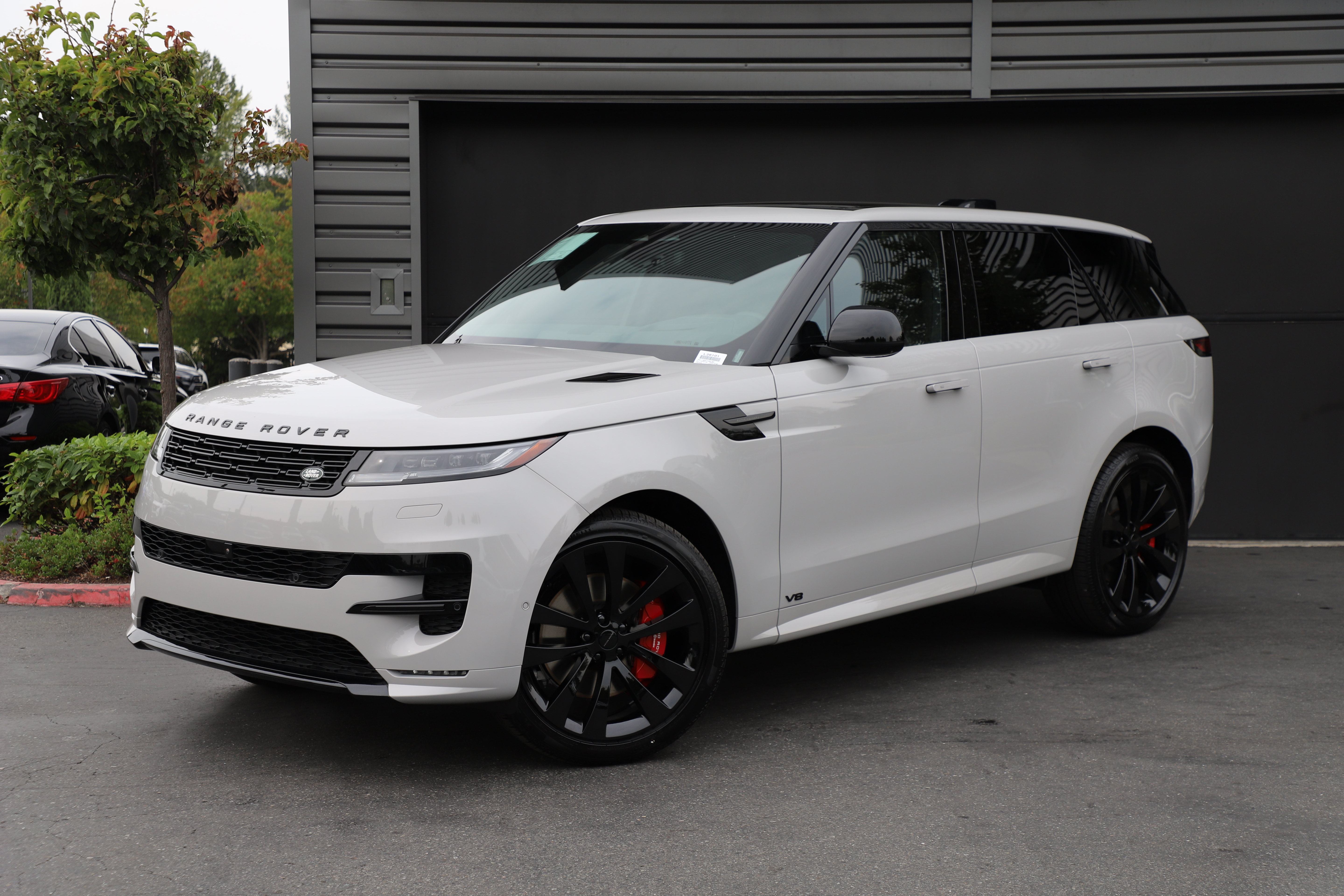 New 2026 Land Rover Range Rover Sport Autobiography AWD/4WD image 1