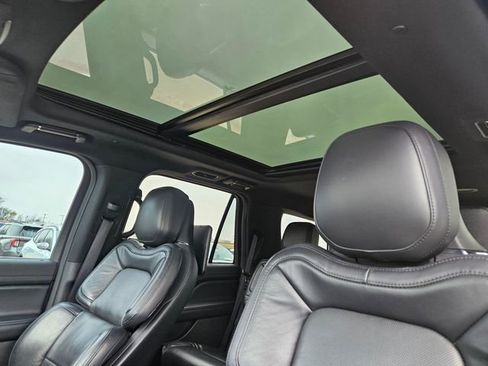 Used 2021 Lincoln Navigator Reserve w/ Luxury Package image 9