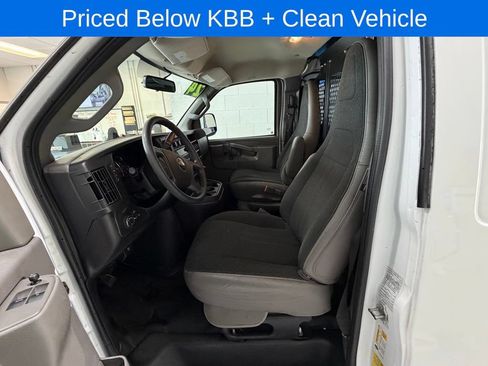 Used 2024 Chevrolet Express 2500 w/ Driver Convenience Package RWD image 10