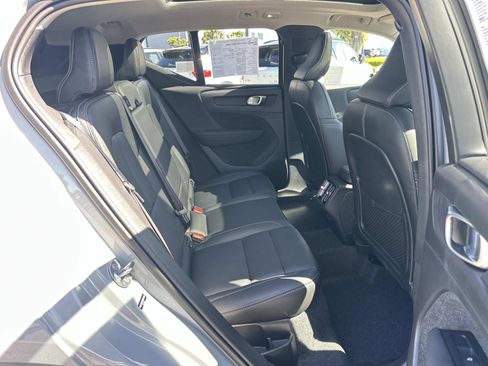 Certified 2026 Volvo XC40 B5 Plus w/ Protection Package Premier image 24