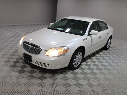 Used 2008 Buick Lucerne CXL w/ Driver Confidence Package FWD image 4