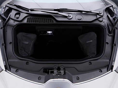 Used 2018 Lamborghini Huracan Performante image 21