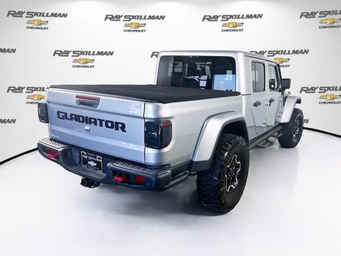 Used 2020 Jeep Gladiator Rubicon w/ Dual Top Group AWD/4WD image 7