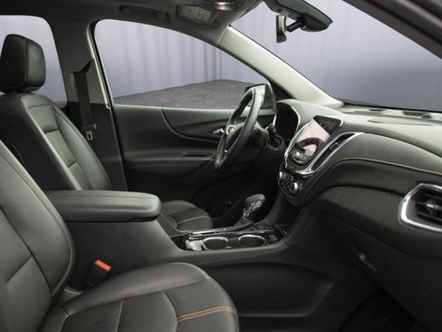 Used 2023 Chevrolet Equinox Premier image 15