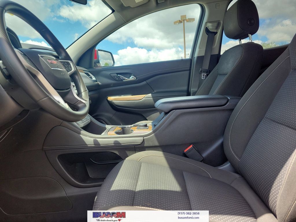 Used 2023 GMC Acadia SLE AWD/4WD image 12