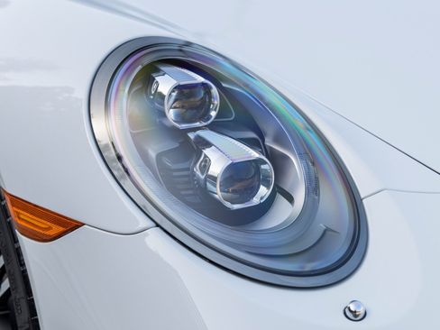 Used 2016 Porsche 911 Turbo image 15