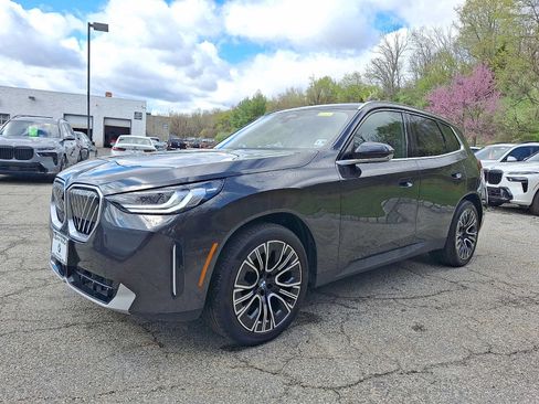 Used 2025 BMW X3 xDrive30i w/ Premium Package AWD/4WD image 3