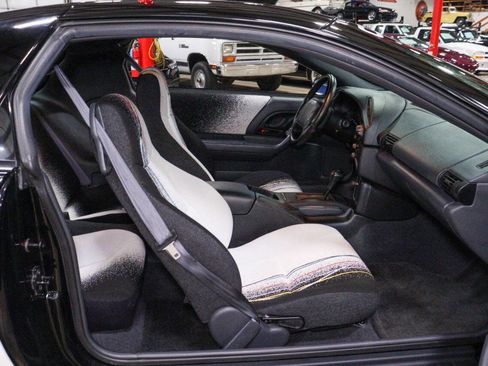 Used 1993 Chevrolet Camaro Z28 image 29