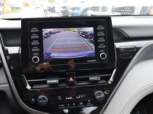 Used 2023 Toyota Camry SE image 20