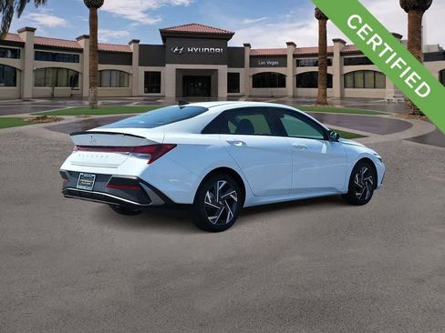 Used 2025 Hyundai Elantra Sport FWD image 8
