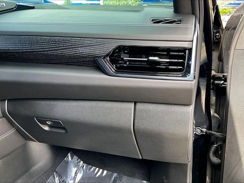 Used 2025 GMC Yukon XL AT4 Ultimate w/ LPO, Floor Liner Package image 19