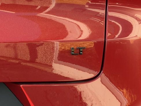 New 2026 Chevrolet TrailBlazer LT w/ Midnight Edition FWD image 9