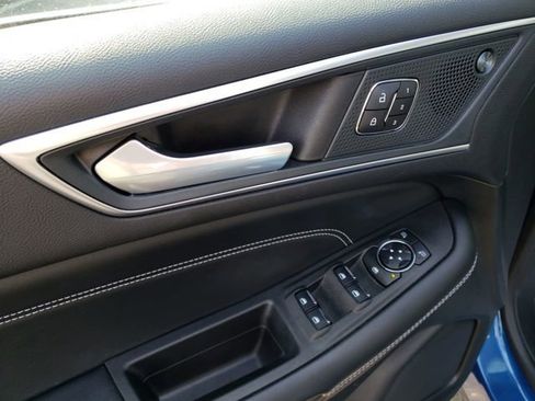 Used 2024 Ford Edge Titanium image 19