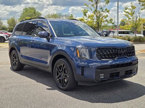 Certified 2025 Kia Telluride SX Prestige X-Line AWD/4WD image 3