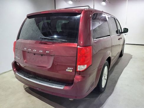 Used 2019 Dodge Grand Caravan SXT image 21