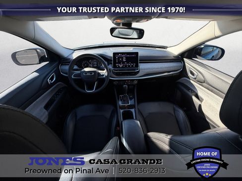 Used 2022 Jeep Compass Latitude FWD image 10