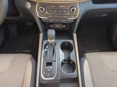 Used 2019 Hyundai Santa Fe SEL image 18