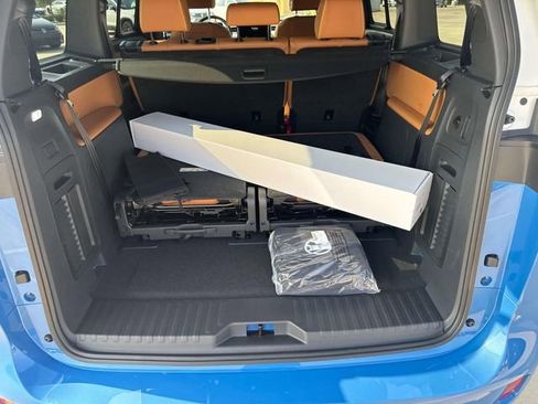 New 2025 Volkswagen ID. Buzz Pro S image 24