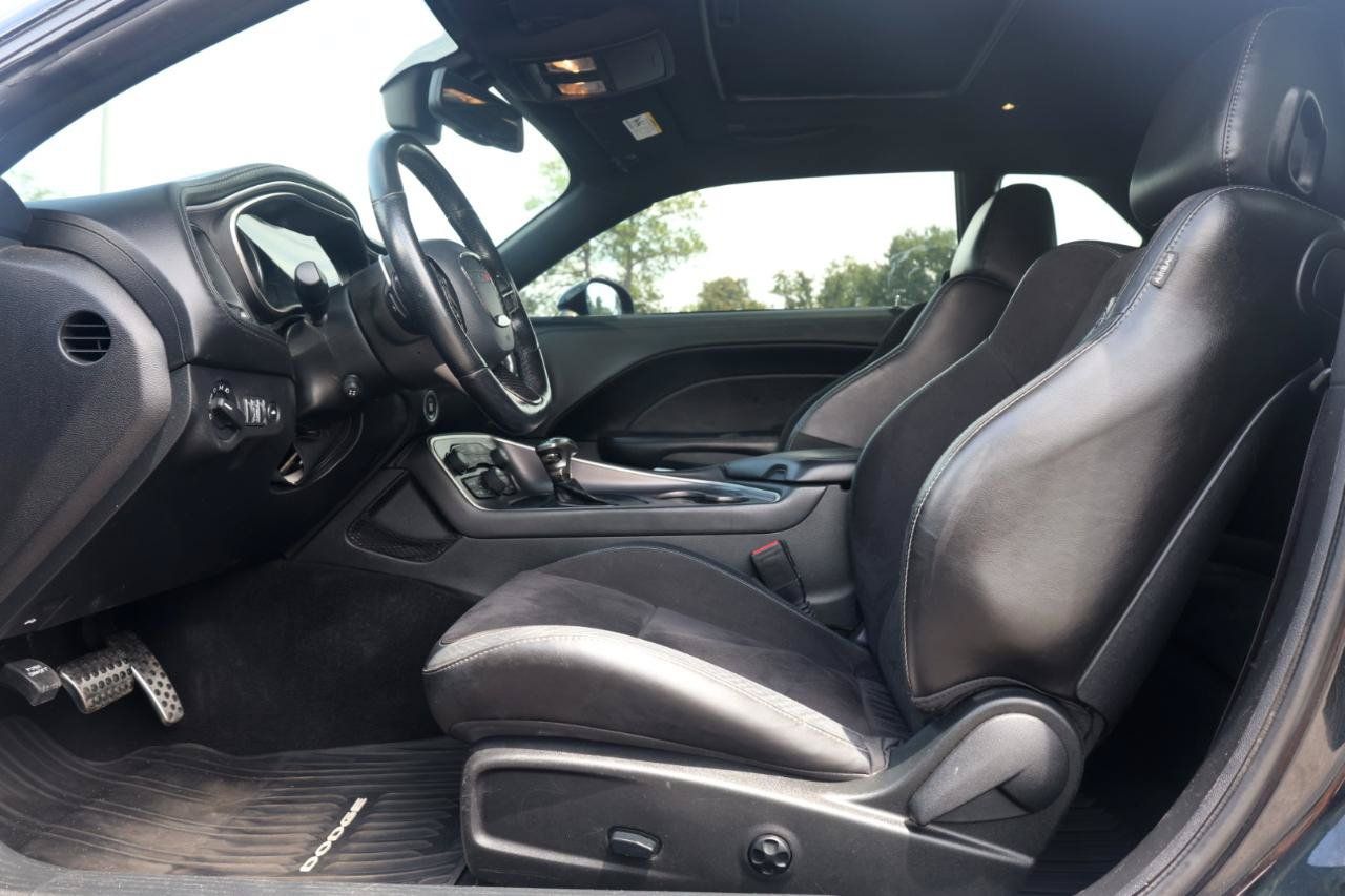 Used 2020 Dodge Challenger R/T Scat Pack RWD image 31