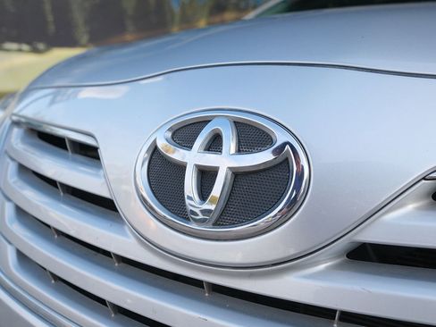 Used 2009 Toyota Camry XLE FWD image 43