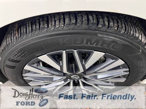 Used 2025 Nissan Altima 2.5 SV image 16